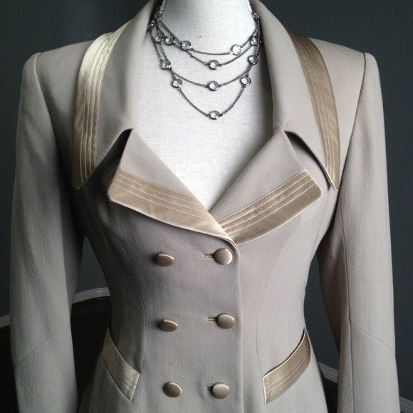 Rodney Vaugh Telford 2 piece beige Skirt Suit - Picture 4 of 4