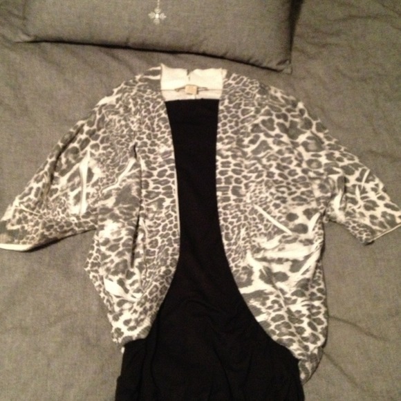 🚫Sold🚫Leopard print cardigan