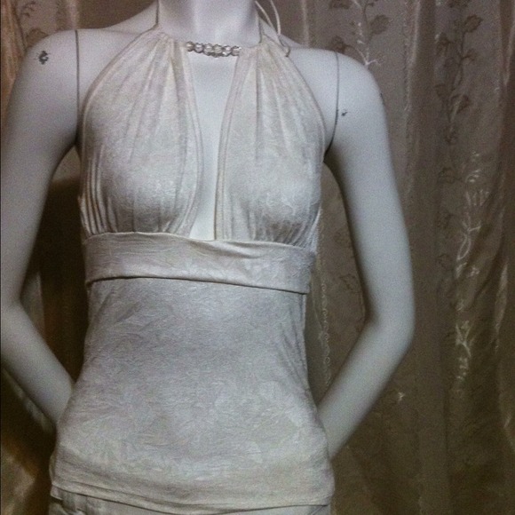 💥Sold💥New ivory sexy halter top