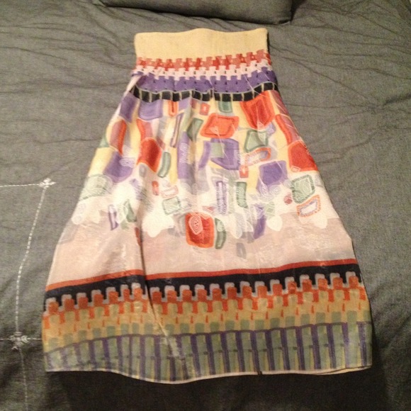 🚫Sold in bundle🚫Yellow tribal strapless sundress