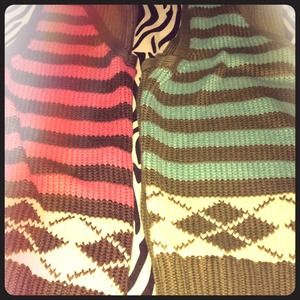 Bundle!!! 2 sweater vest