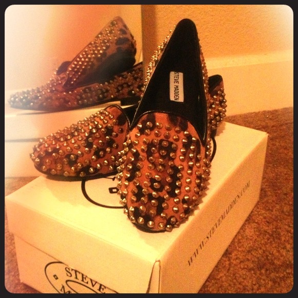 Cheetah studded flats