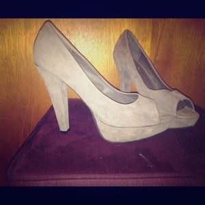 Dollhouse peep toe pumps