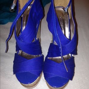 Blue wedges
