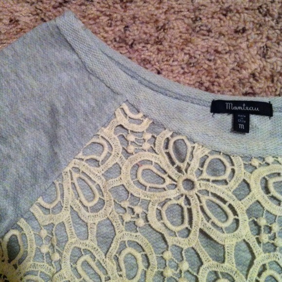 🚫 SOLD Grey/Cream Lace Sweatshirt - Picture 4 of 4