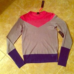 BUNDLE!!! I ❤RONSON Color block sweater.