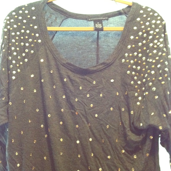 Studded and sequined grey top!