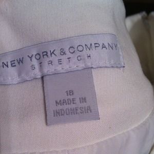 Stark white, stretch classific work skirt