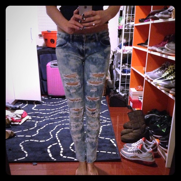 Brand new rare style jeans two color