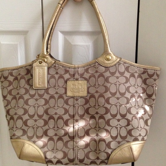 100% Coach tote