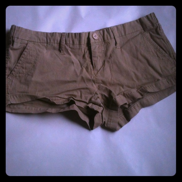 Small Urban Behavior Cute & Comfy Khaki Shorts