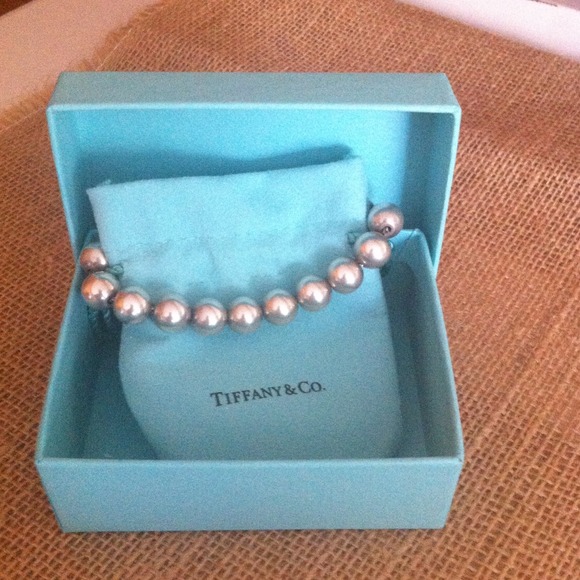 Tiffany beads bracelet! With box and pouch!