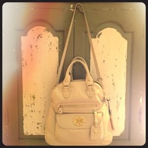 Perfect for Spring! Emma Fox handbag!
