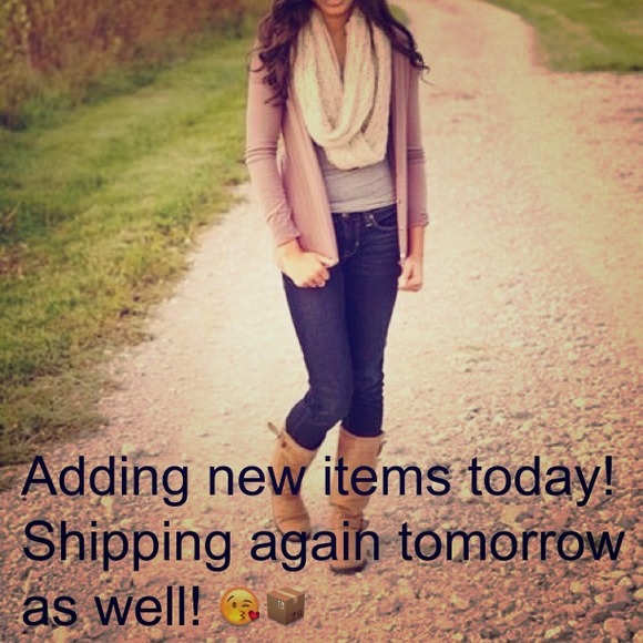 ADDING NEW ITEMS TODAY & SHIPPING LIKE CRAZY 📦📫