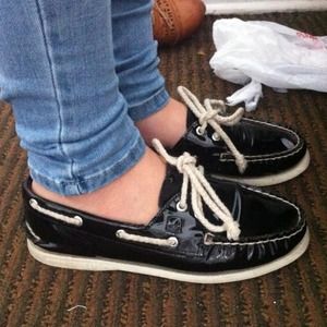 Black sperrys!
