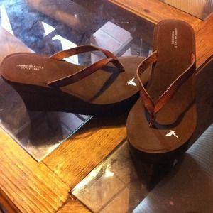 American eagle sandals