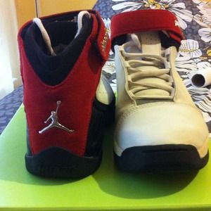 Authentic Jordan's🚨hold🚨