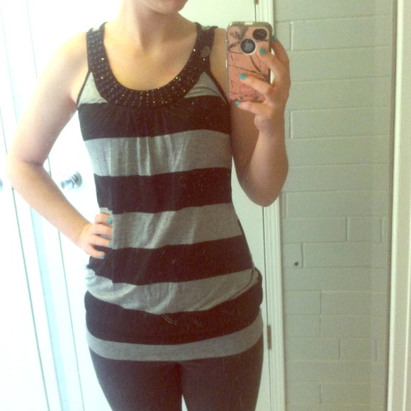 Rue 21top. In great condition!