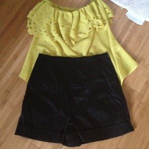 *Black, and red High waisted shorts with zipper