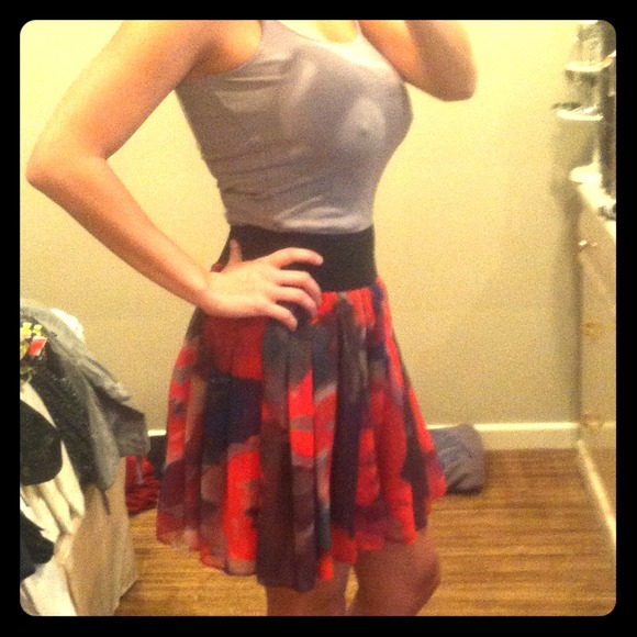 Floral high waisted skirt!