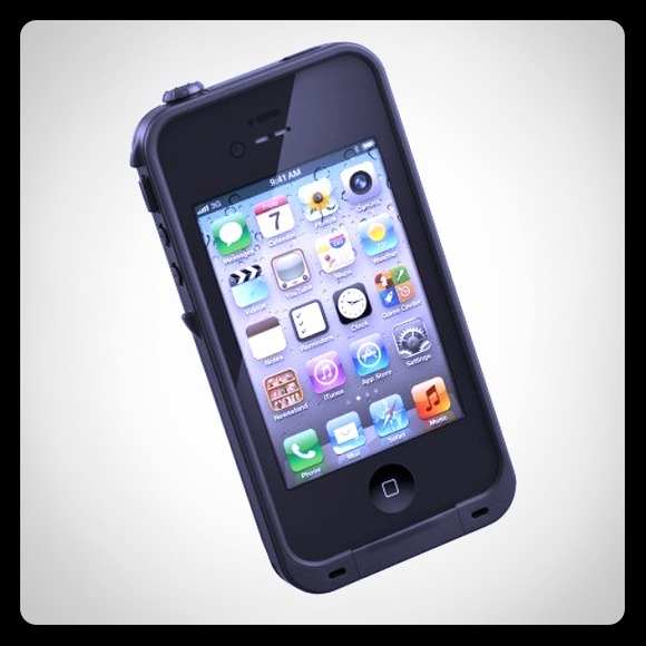 Black iPhone 4/4s life proof case