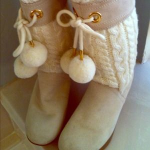 Host pick!!! 🎊🎉🎈Reduced!!! 📣Aldo white boots