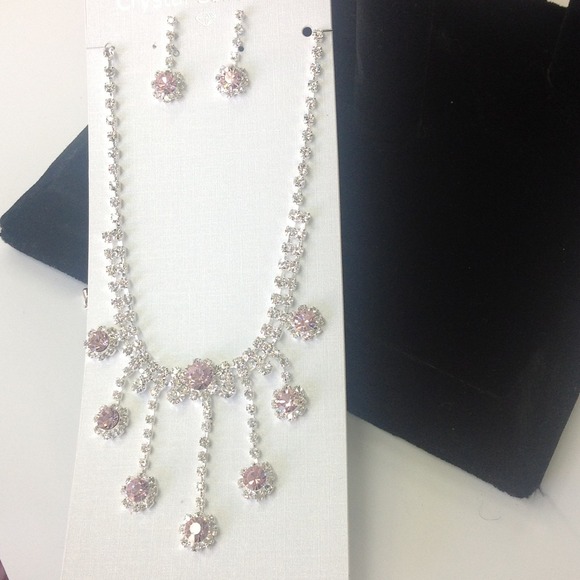 Special occasion earring and necklace set