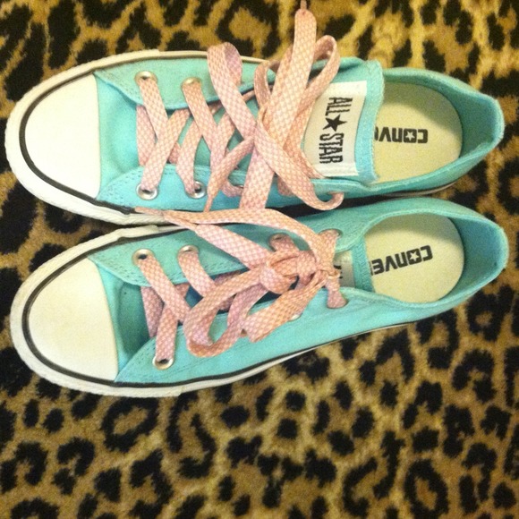 Teal converse