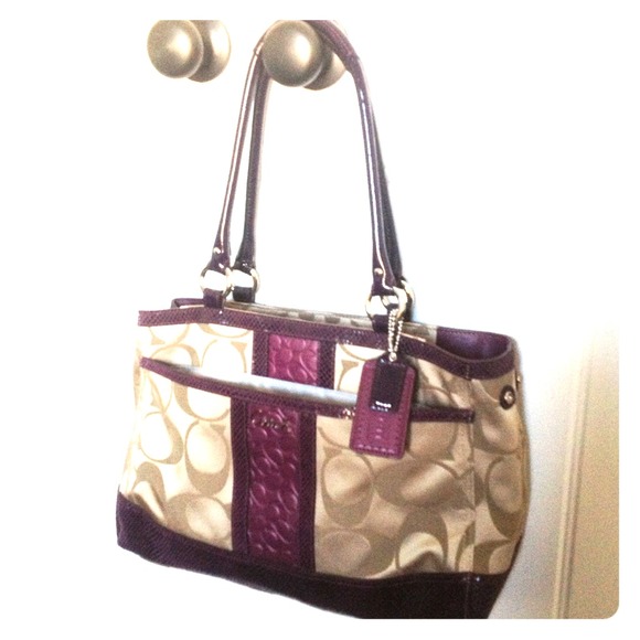 SOLD!! Authentic New Coach Handbag!