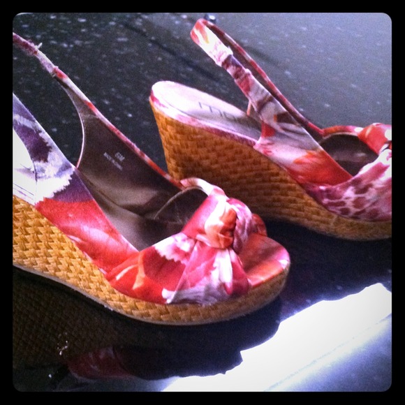 Shoes - Shoe and dress bundle