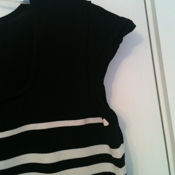 Great Top for Work - Picture 3 of 4