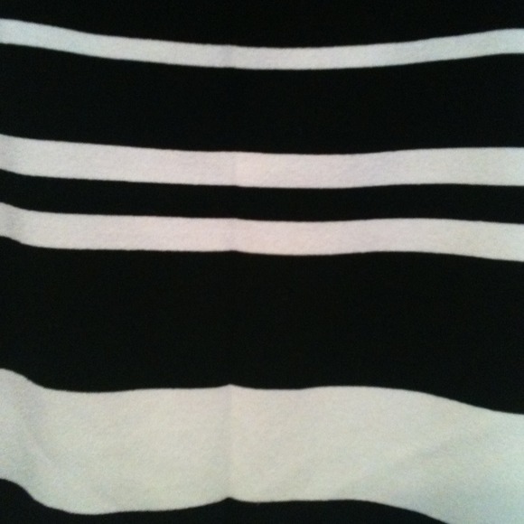 Great Top for Work - Picture 4 of 4