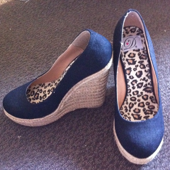 cute black shoes - Picture 3 of 4