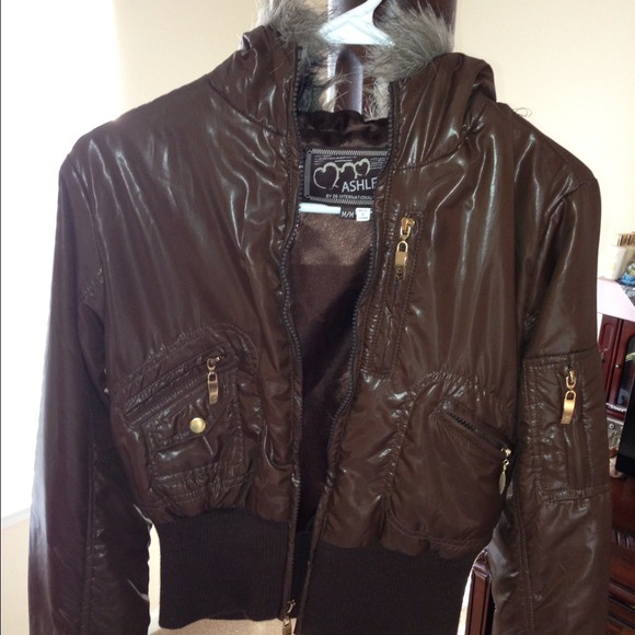 Brown chic coat by Ashley by 26 International - Picture 4 of 4