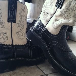Ariat cowboy boots women's size 6 1/2 b.