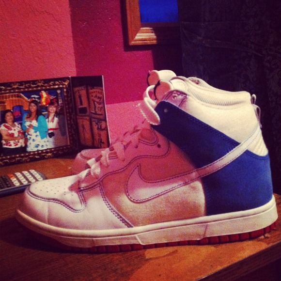 Nikes for sale - Picture 3 of 4