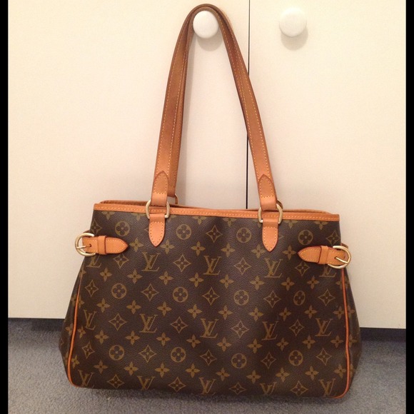 🚫Sold🚫Authentic Louis Vuitton Batignolles