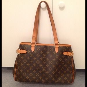🚫Sold🚫Authentic Louis Vuitton Batignolles
