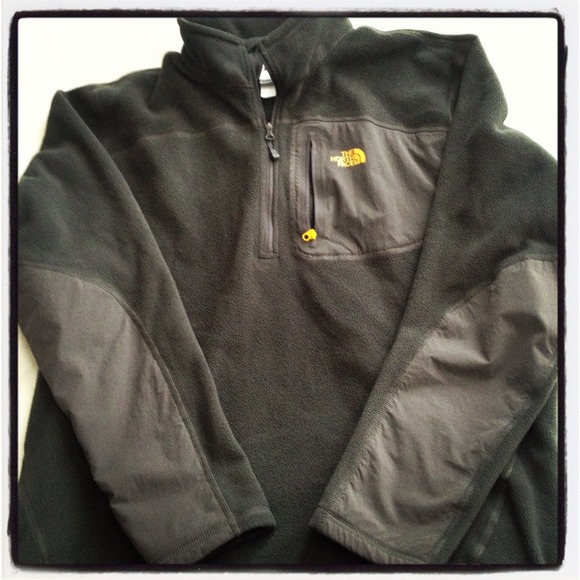 🔴Sold in bundle 🔴North face fleece !!🎀
