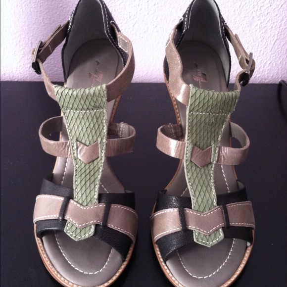 7 for all mankind shoes