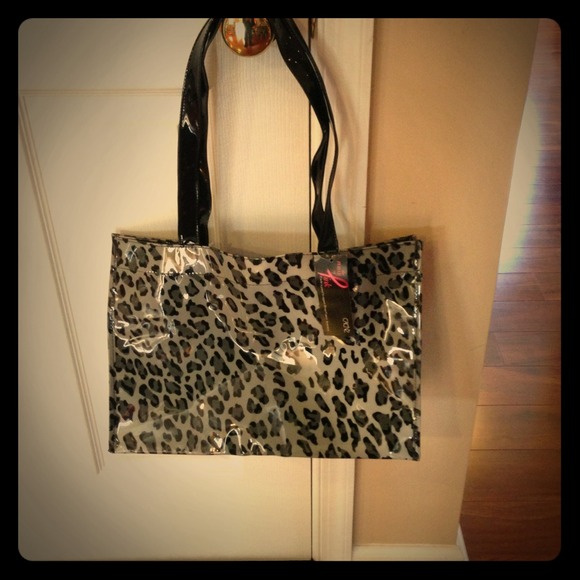 Cache' Leopard Breast Cancer Awareness  Tote - Picture 1 of 4