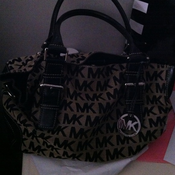 Michael kors handbag