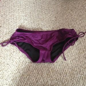 Vs side runch bikini bottom