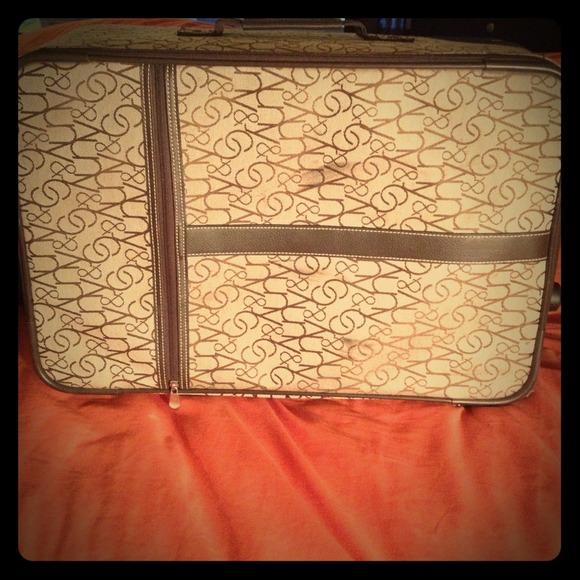Luggage carry on