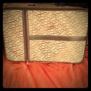 Luggage carry on