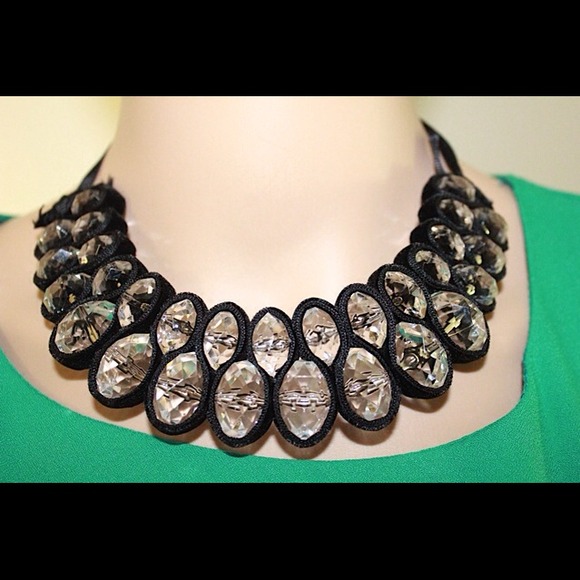 Jewelry - 💕SOLD😊New black crystal necklace 💕💕