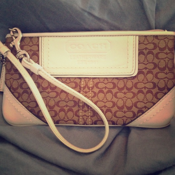 Coach Handbags - Authentic coach wristlet