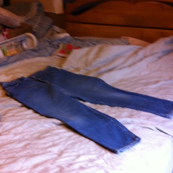 Jeans - Picture 2 of 3
