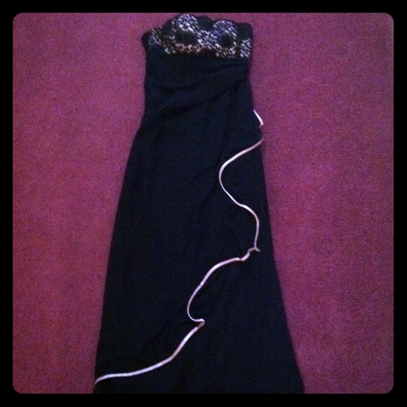 Black and pink dress! Lace bodice w/ some flare!