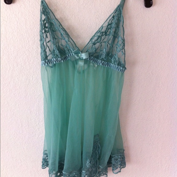 2 Fredrick's night gown